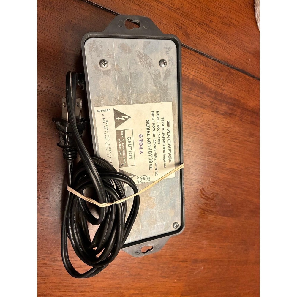 Radio Shack Archer 15-1123 Indoor 4-Set TV & FM AMPLIFIED COUPLER - Picture 2 of 2